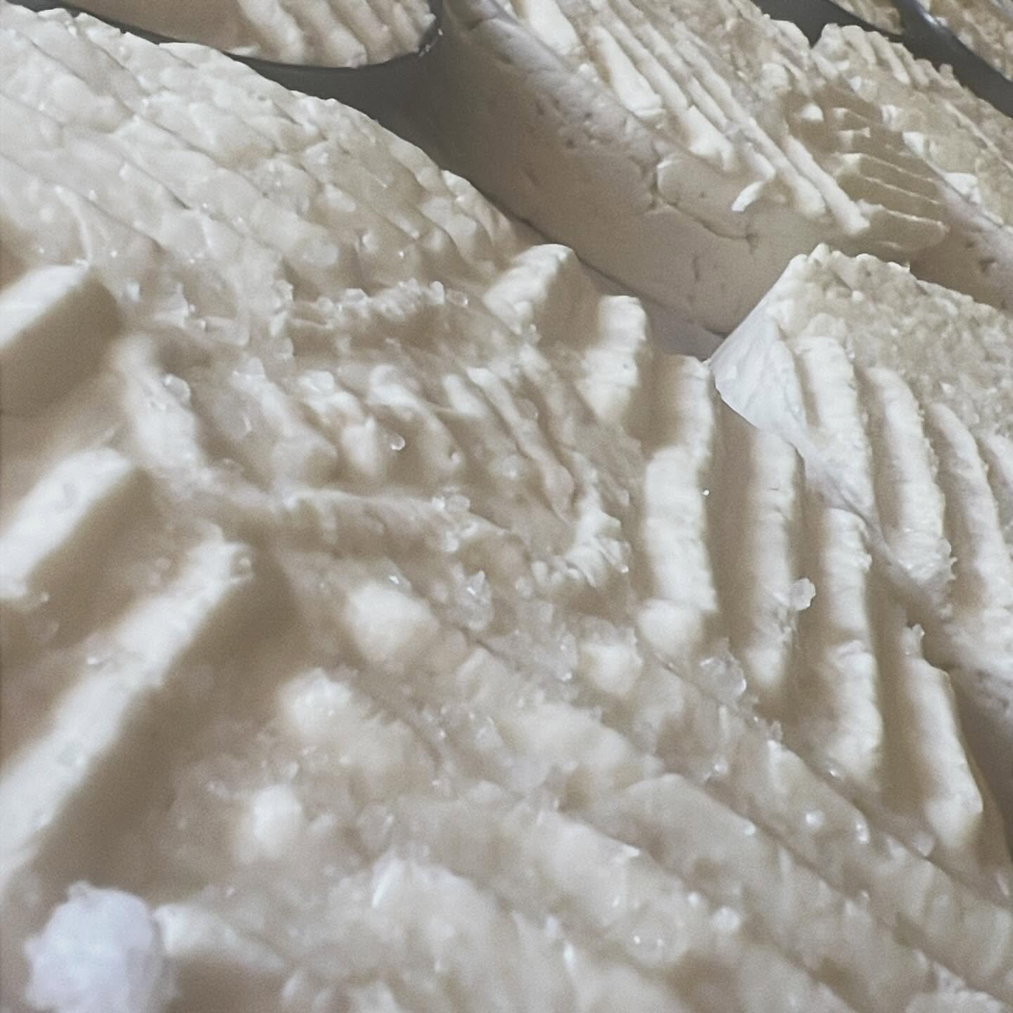 Queso fresco de cabra. Queso Tepeyahualco. Queso de aro.